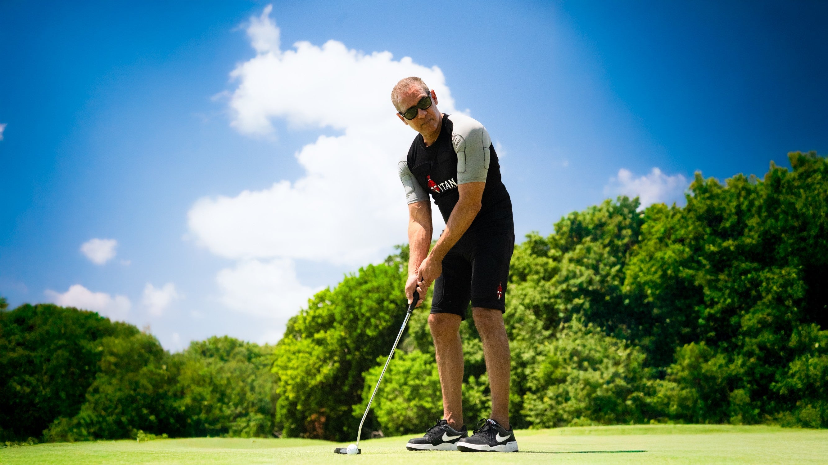 From Desk to Workout in Minutes: Quick Routines Using an EMS Workout Suit