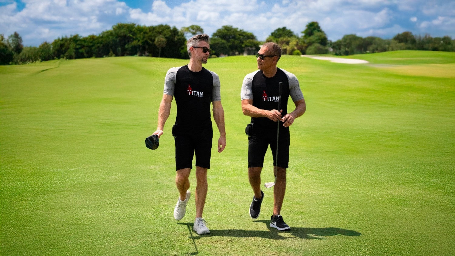 A Wireless EMS Suit That Makes Travel Workouts Effortless